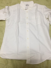 白シャツ